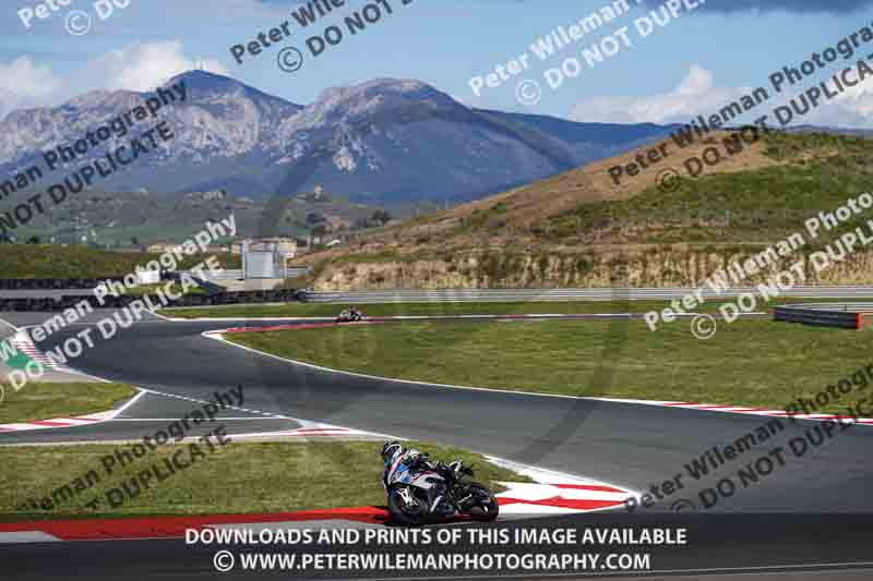 cadwell no limits trackday;cadwell park;cadwell park photographs;cadwell trackday photographs;enduro digital images;event digital images;eventdigitalimages;navarra;no limits trackdays;peter wileman photography;racing digital images;trackday digital images;trackday photos